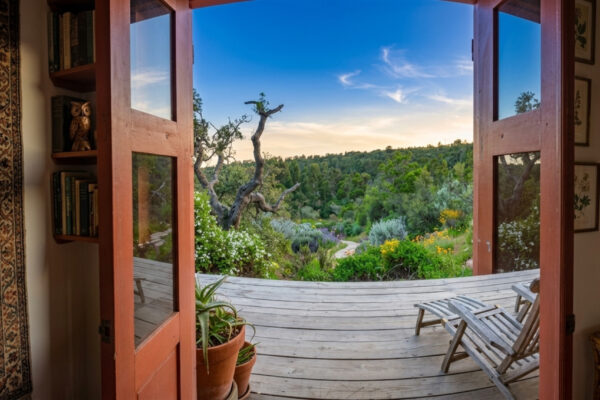 tiny house algarve mieten yurte tuer tiny house algarve mieten yurte tuer